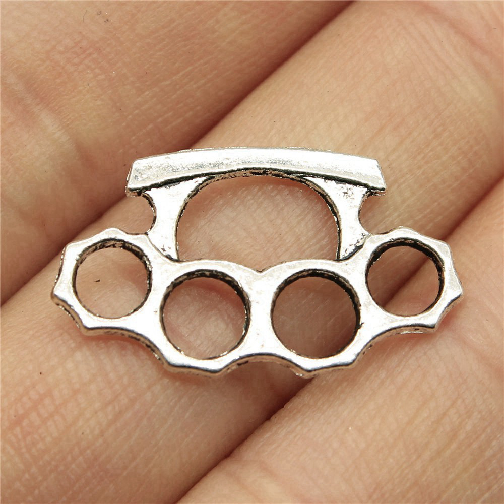 Fighting War Charms Hanger Kin - Vintage Fashion Stuff recensie en prijs