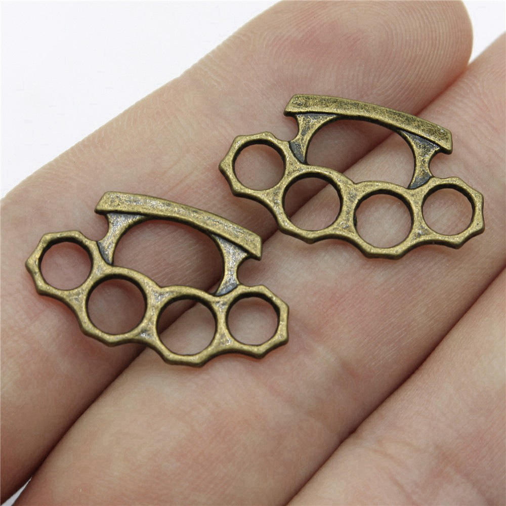 Fighting War Charms Hanger Kin - Vintage Fashion Stuff recensie en prijs