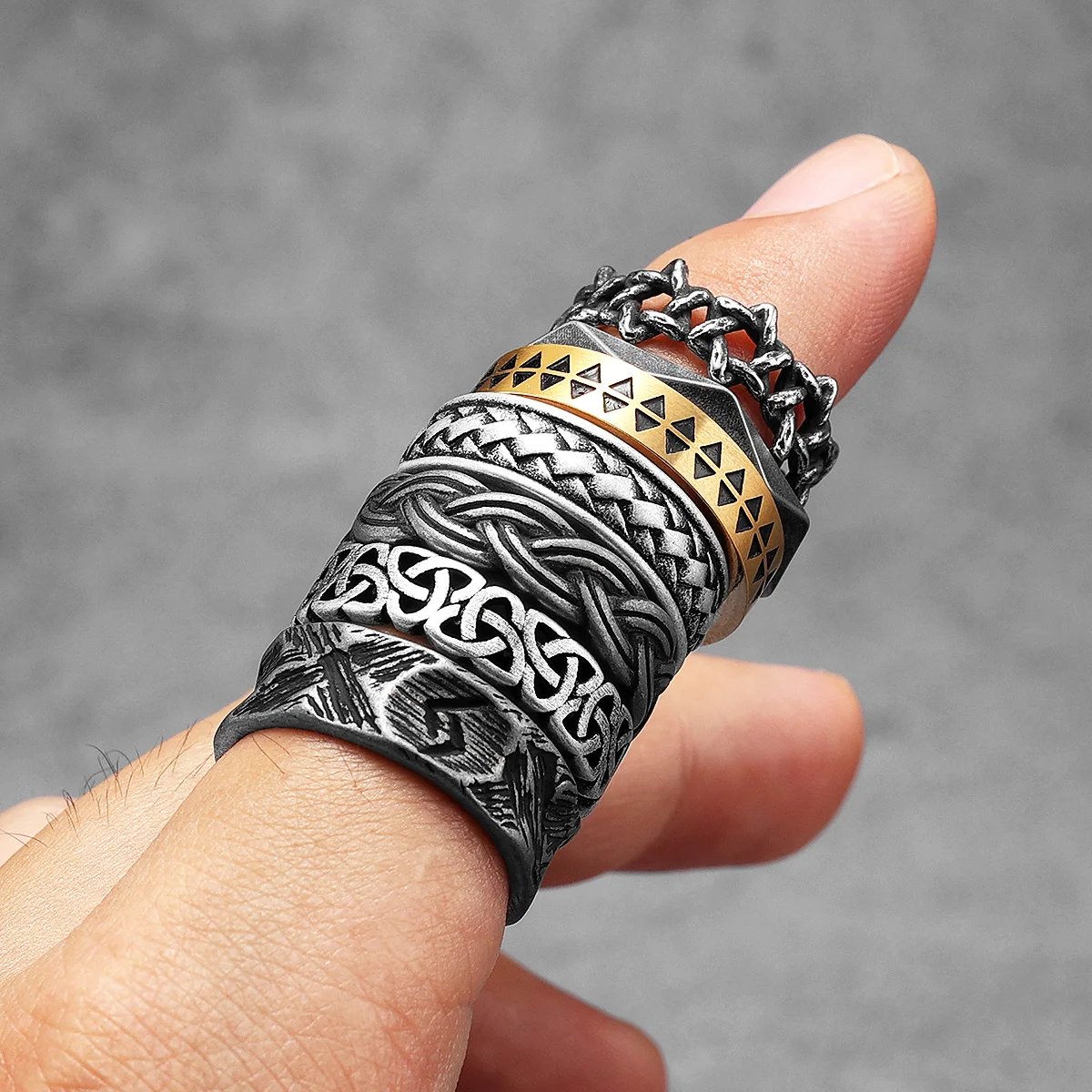 Holle Keltische Mannen Ringen  - Vintage Fashion Newtown recensie en prijs